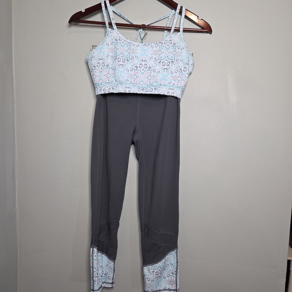 Gaiam Yoga Set Women Small Blue Grey Paisley Sports Bra Leggings Mesh Activewear